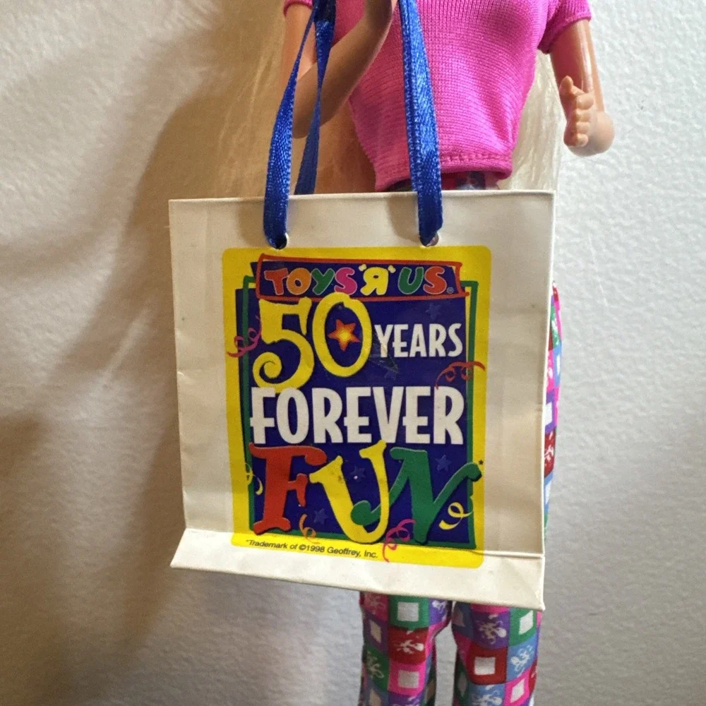 Barbie I'm‎ a Toys R Us Kid 18895 Mattel 1997